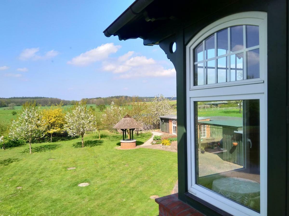 Landtraum Im Traumland Mecklenburg Apartment Warin Exterior foto